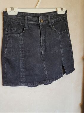 Black Denim Mini Skirt with Front Slit Never Worn Small